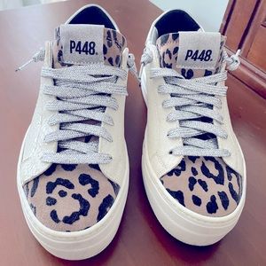 P448.  Size 37.  Leopard print on white.